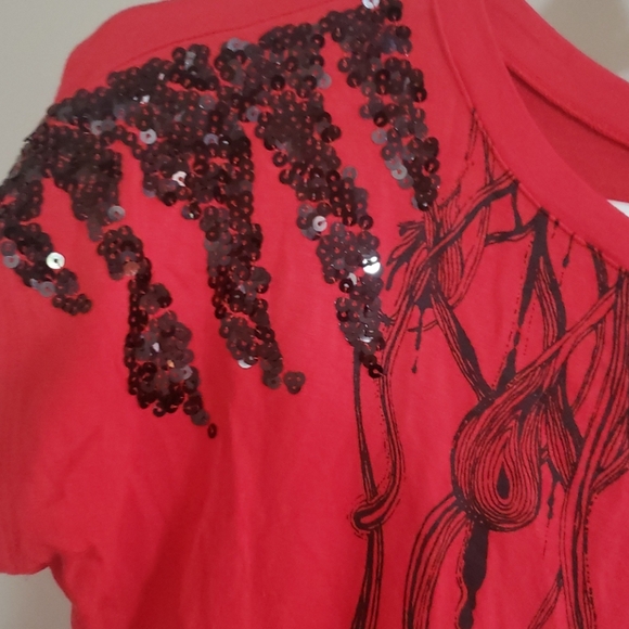 Red top - Picture 4 of 5